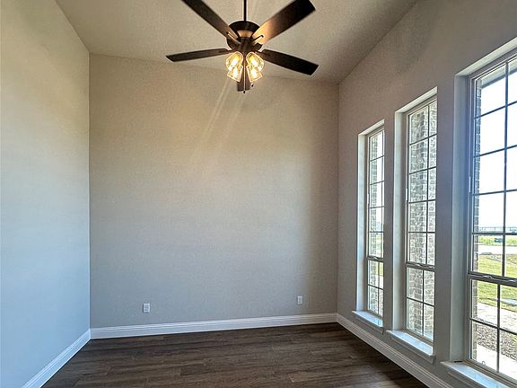 5th image of 9444 Bluestem Ln