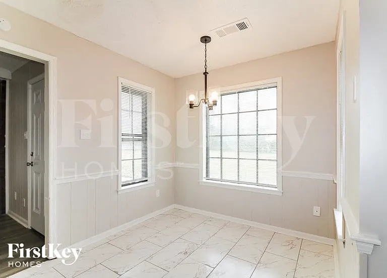 1459 Haverwood Ave — Photo 5