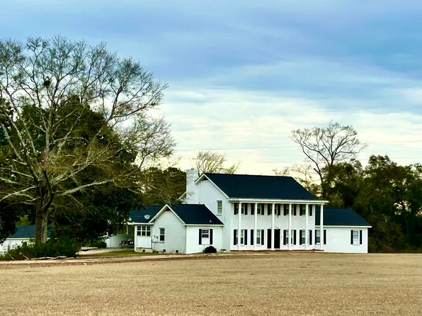 9073 Gantt Red Level Rd, Red Level, AL 36474
