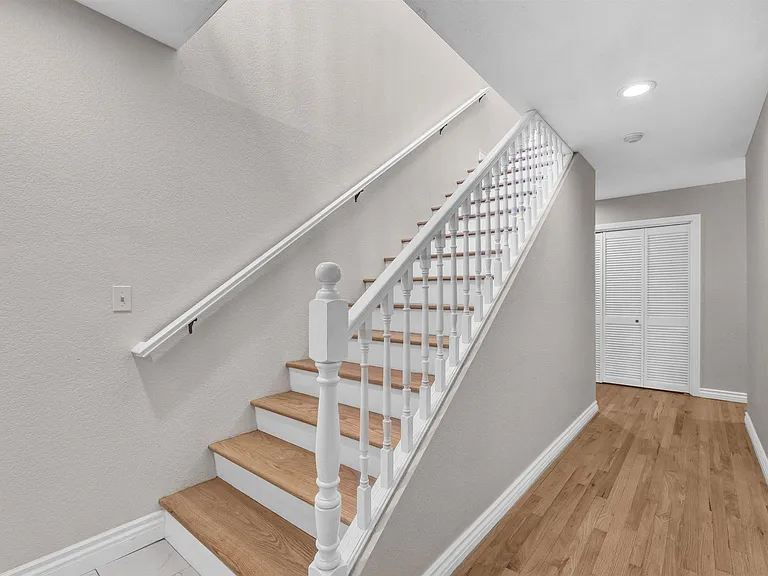 203 N Lucia Ave #3 — Photo 3