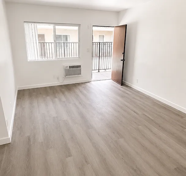 Sepulveda Apartments — Photo 21