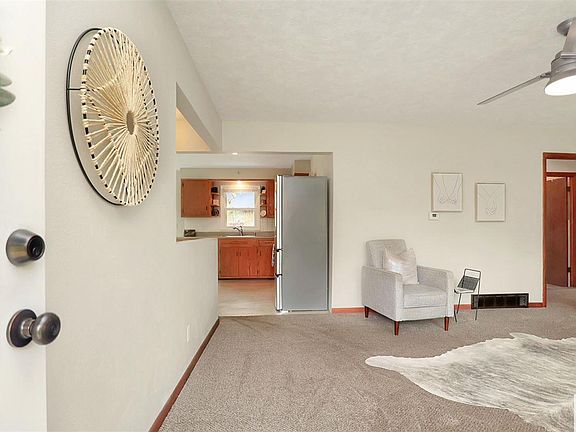 3rd image of 5117 Garretson Ave
