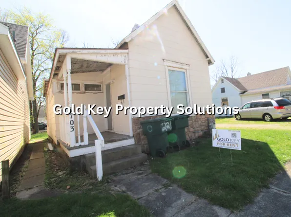 1703 W Adams St, Muncie, IN 47303