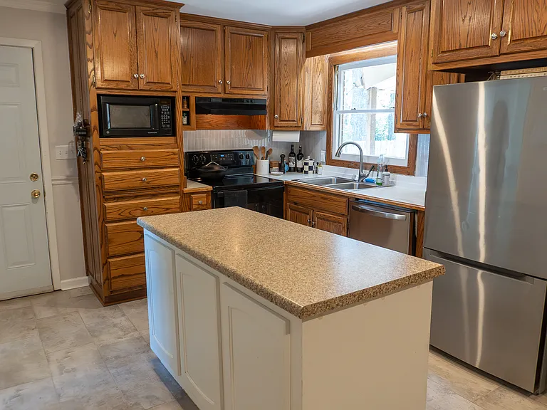 4207 Saundralane Dr NW — Photo 11
