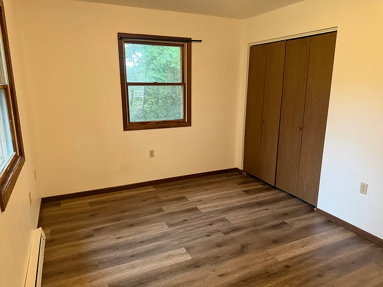 302 Main St N #8 — Photo 1