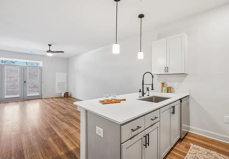 Elevate Riverview — Photo 9