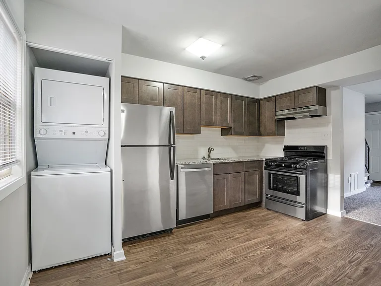 Fairway Ridge Apartments and Townhomes — Photo 14