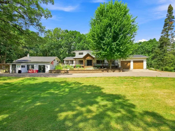 4065 McAndrews Rd, Rosemount, MN 55068