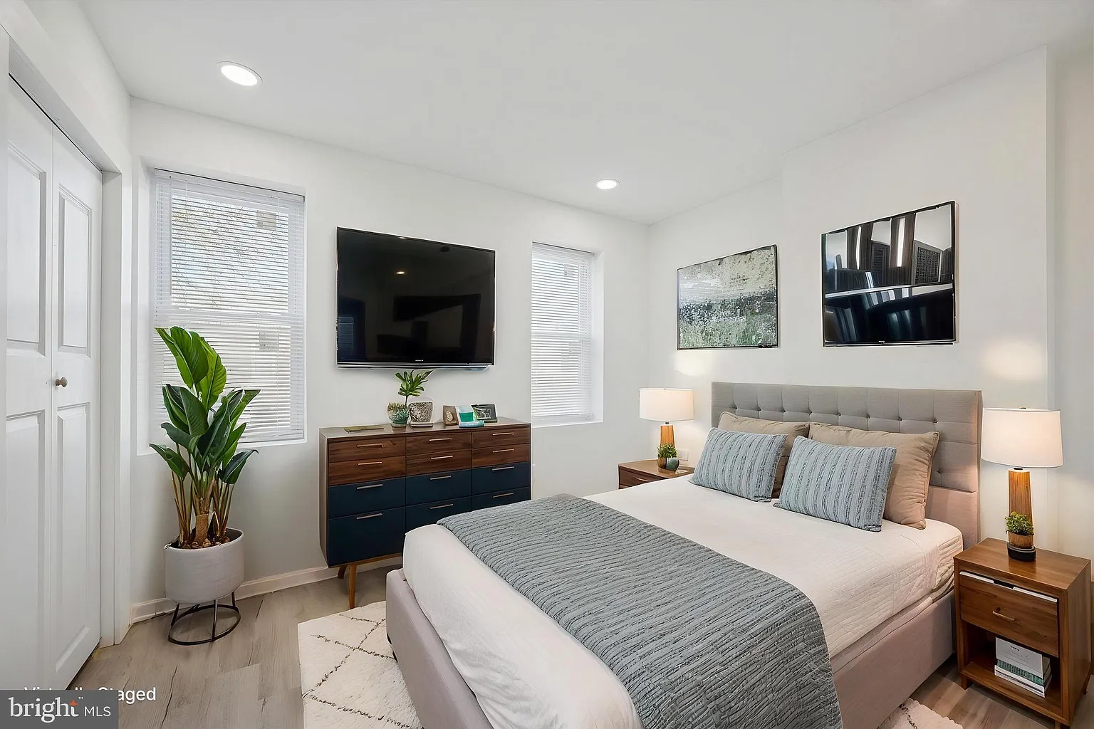 4926 W Thompson St #2 photo 1