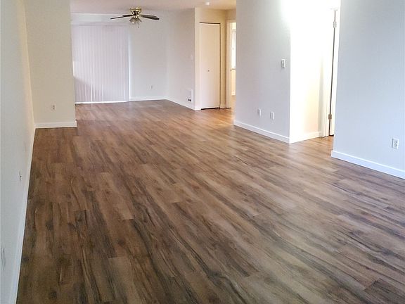 5th image of 21317-21319 123rd Street Ct E