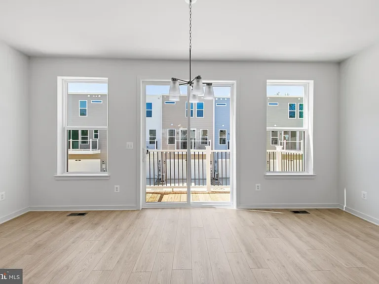 18002 Alicia Ave — Photo 13