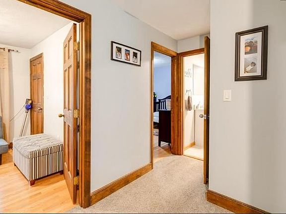 5th image of 52 Winnepurkit Ave #52