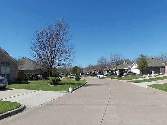 4th image of 3203 Scenic Glen Dr
