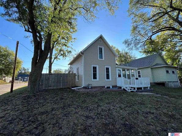 606 S 2nd St, Seward, NE 68434