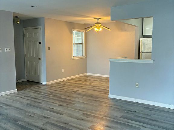 4th image of 419 Hancock Pl