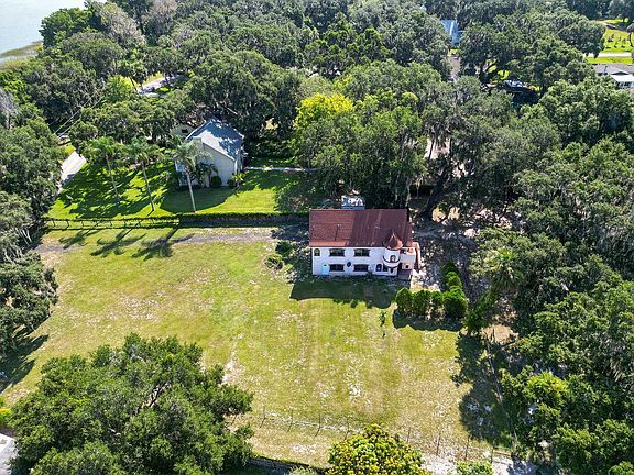 Home sits on large 1.7 acre site