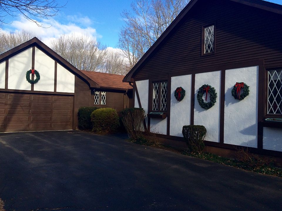 1st image of 720 Providence Pike