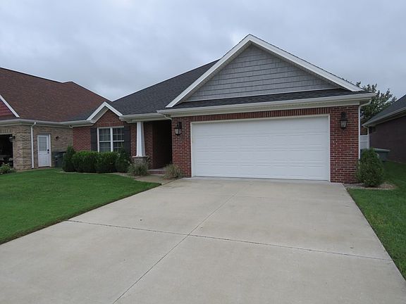 2nd image of 3931 Cross Creek Trl
