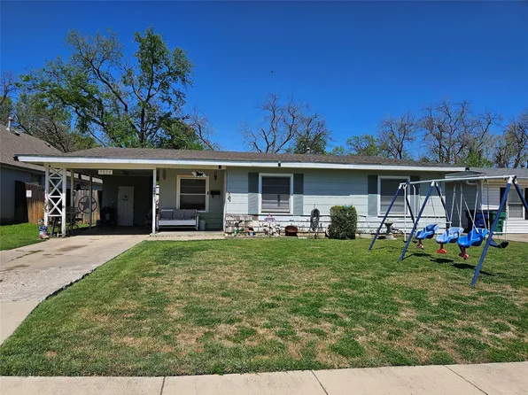 5824 Lyle St, Westworth Village, TX 76114