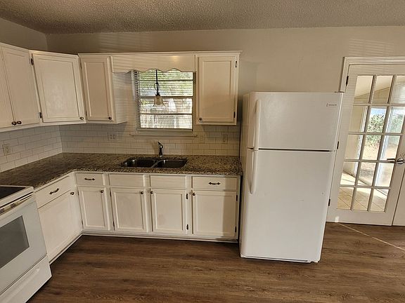 5th image of 9930 Omar Ave