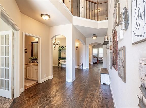 3rd image of 1649 Sandle Wood Dr