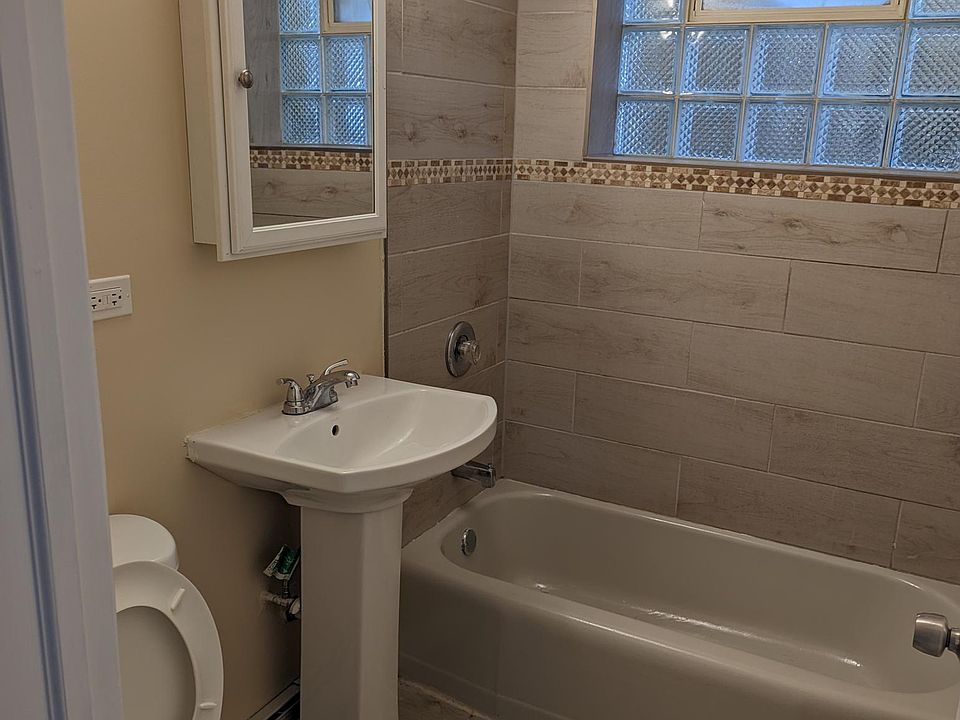 1st image of 10905 S King Dr #Basement