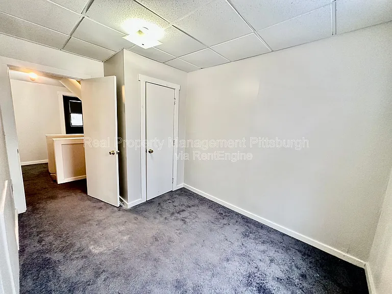 126 Earl St — Photo 10