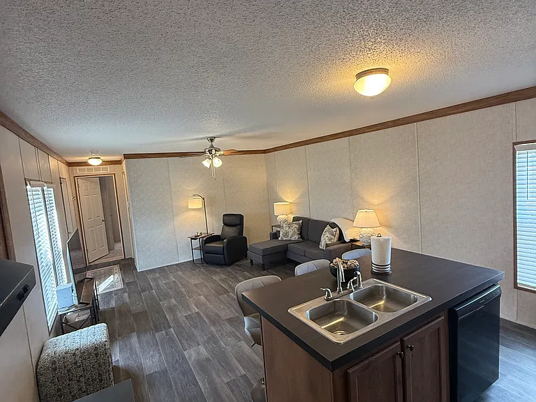 14431 Stephens Rd — Photo 43