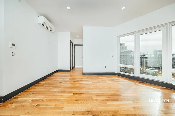 Rented by Nooklyn NYC LLC | media 21