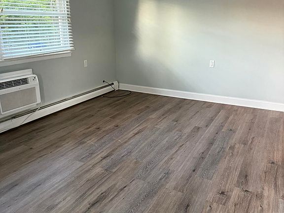 5th image of 19 Niagara Dr