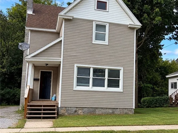 25 Gleason St, Gouverneur, NY 13642