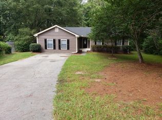 1891 Rose Garden Ln, Loganville, GA 30052