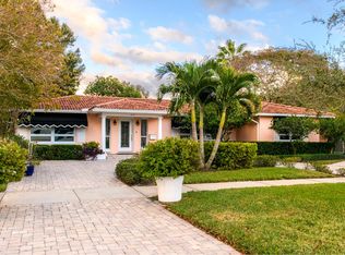 401 Appian Way NE, Saint Petersburg, FL 33704