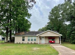208 Oglesbee Rd, Silsbee, TX 77656