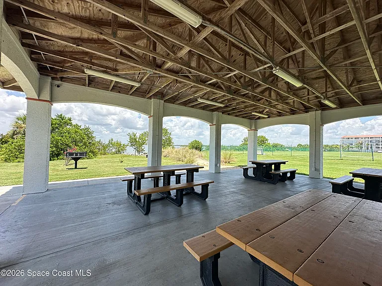 616 Manatee Bay Dr — Photo 48