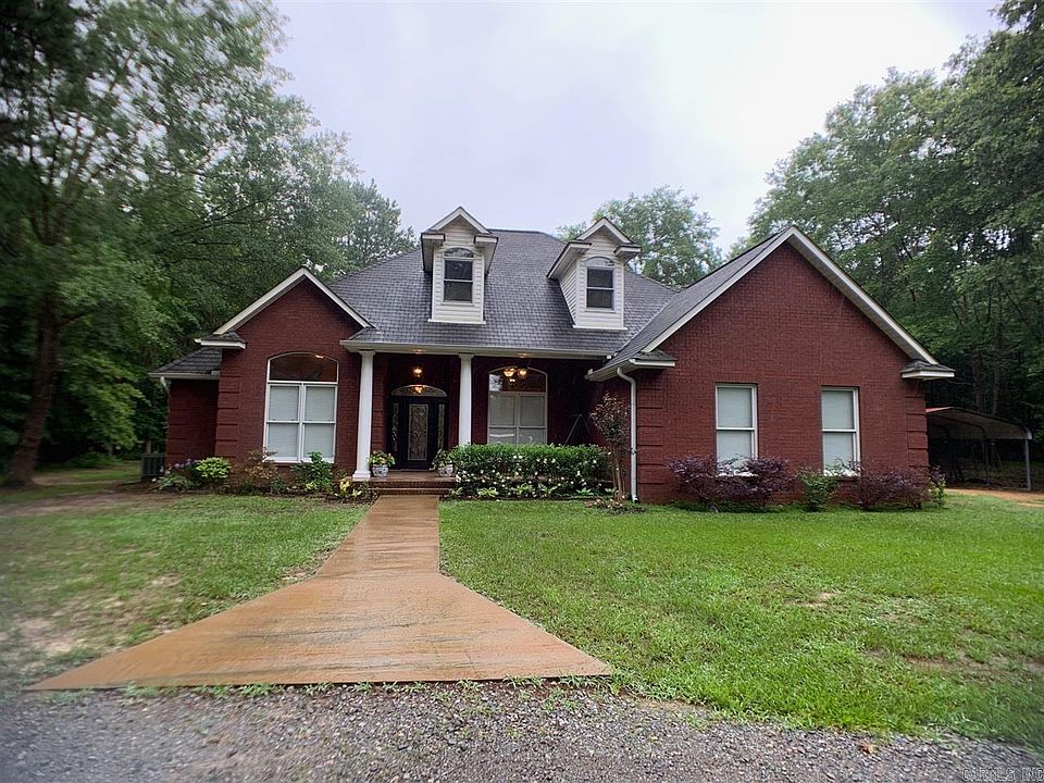 1st image of 810 Columbia Road 140