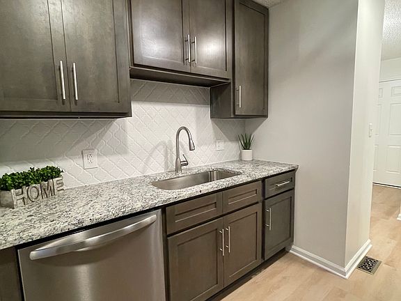 Brand New Renovated Kitchen