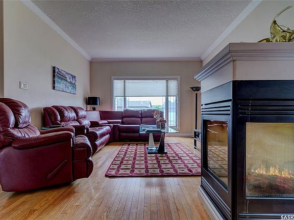 4th image of 3511 Bishop CRESCENT E