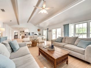 150 Guadalupe Dr, Mabank, TX 75156