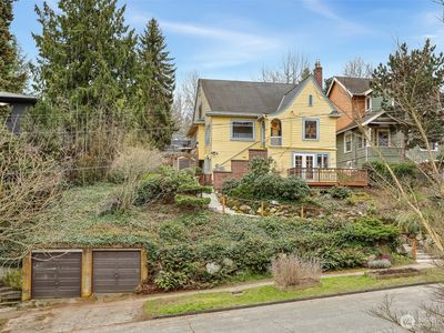 711 N 60th Street, Seattle, WA, 98103