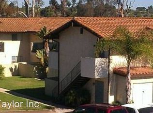 412 Plymouth Dr APT 6, Vista, CA 92083