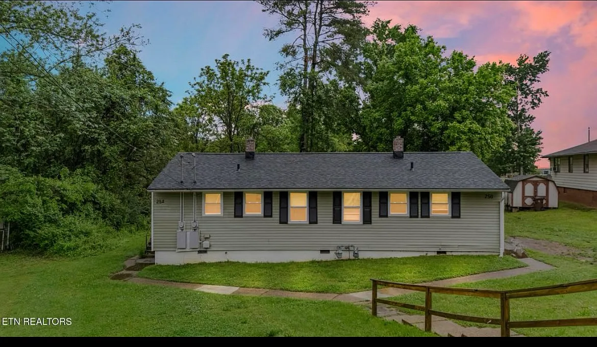 252 S Benedict Ave — Photo 1
