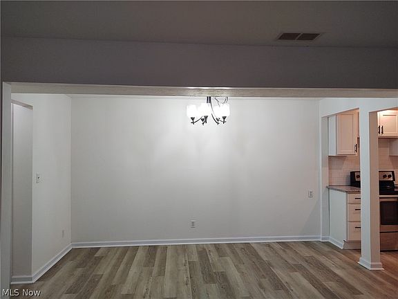5th image of 1265 Wednesbury Cir APT 1A