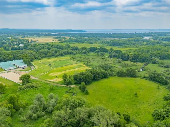 5500 Surrey Lane, Waunakee, WI 53597