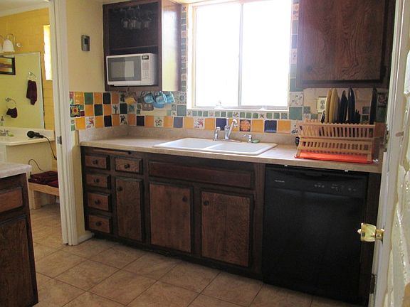 5th image of 242 Las Granadas