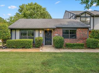 968 Rustling Oaks Cir, Memphis, TN 38117