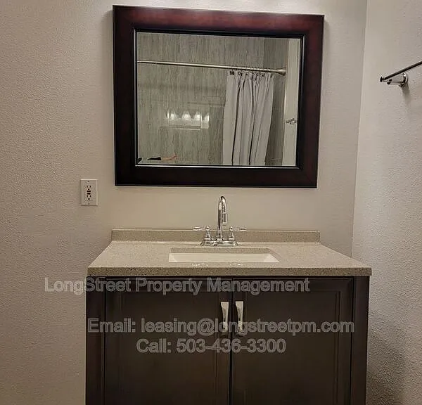 3121 NE Flintlock Pl — Photo 15