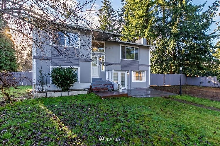 1st image of 1114 187th St E