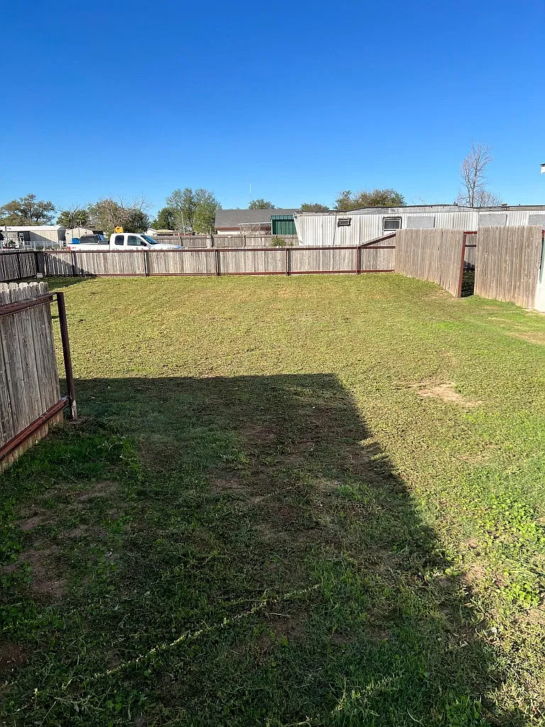 120 Loma Linda Ln — Photo 4