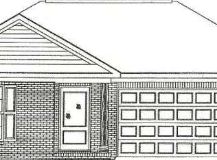104 Hamilton Pl, Headland, AL 36345